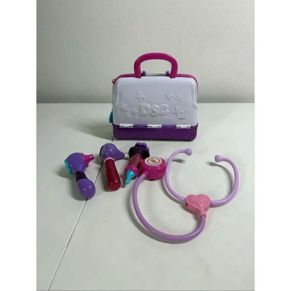 Disney Junior Doc McStuffins Toy Hospital Doctor's Bag Play Set with Accessories